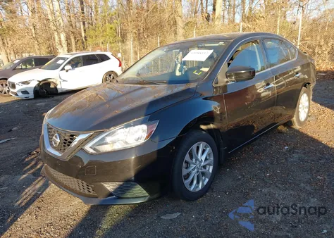 2017 Nissan Sentra S z USA, uszkodzony, nr VIN 3N1AB7AP3HY299443